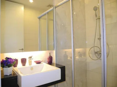 2 Bedrooms Beachfront Apartment in Patong – Photos 3