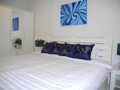 2 Bedrooms Beachfront Apartment in Patong – Photos 10